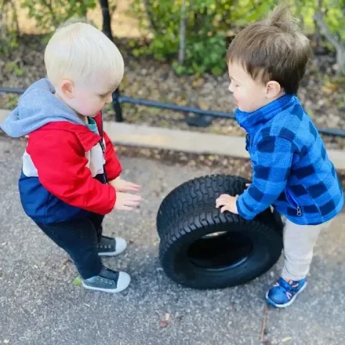 imgi_4_twoboysplaying-quw56rspqvsbu5k9xfe81k112n5brquwee2xs4zr7s